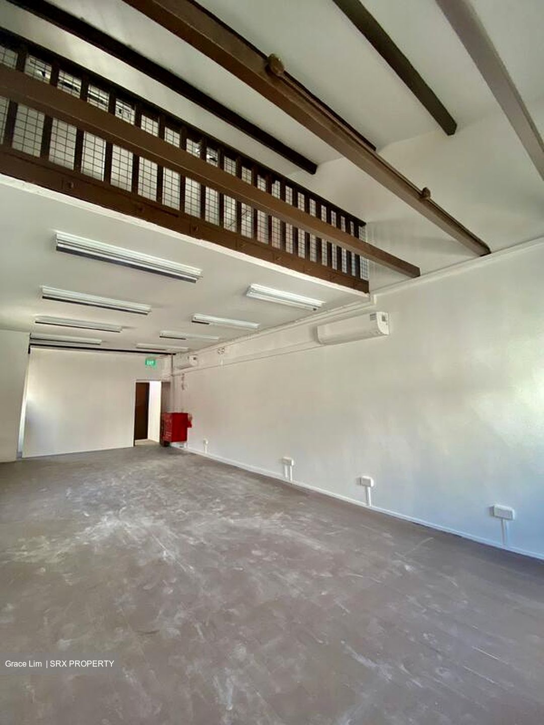 North Bridge Road (D7), Office #584316811